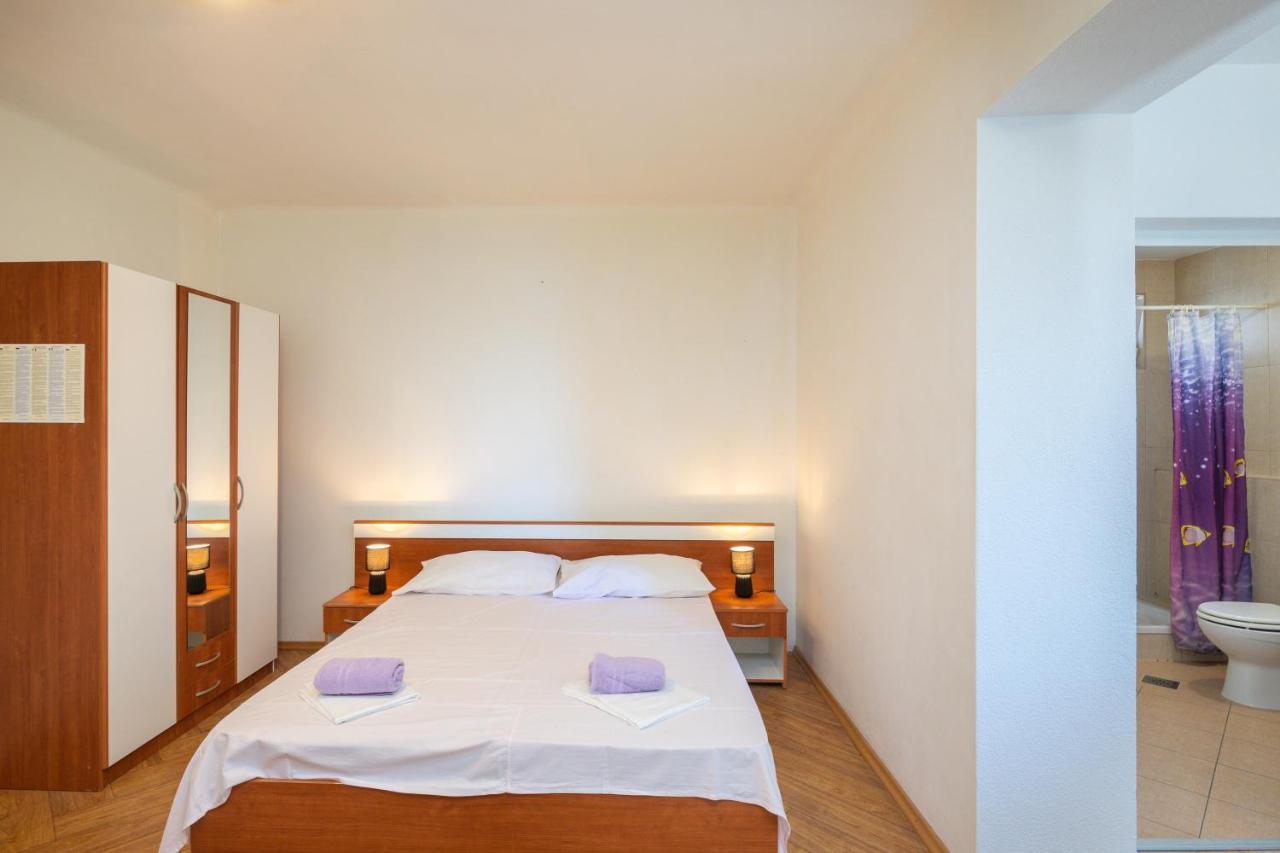 Beach Apartments "Bili Cvitak" Duće Eksteriør billede