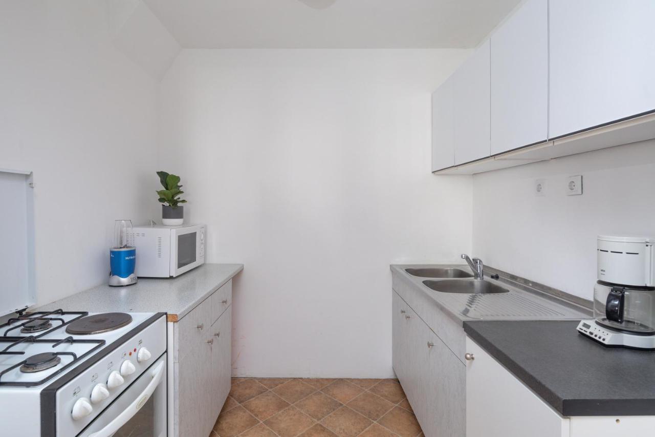 Beach Apartments "Bili Cvitak" Duće Eksteriør billede
