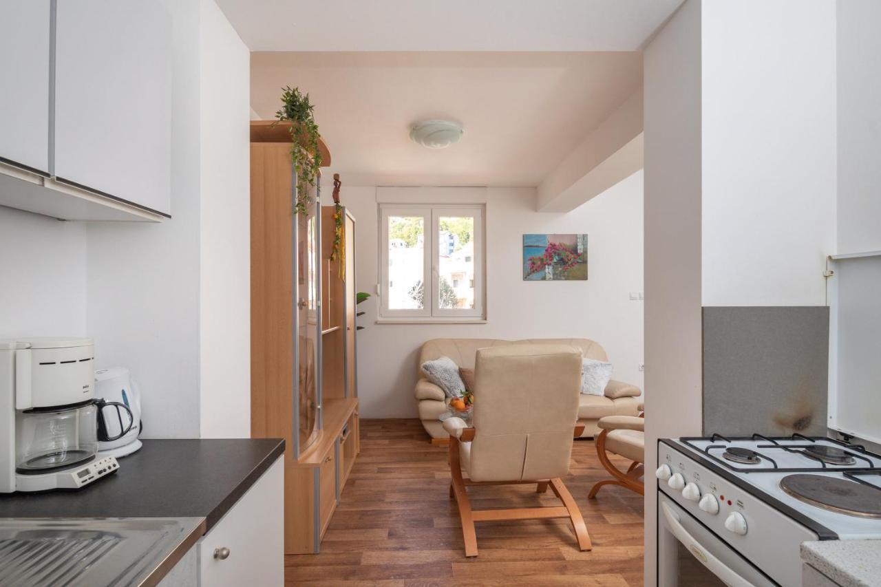 Beach Apartments "Bili Cvitak" Duće Eksteriør billede